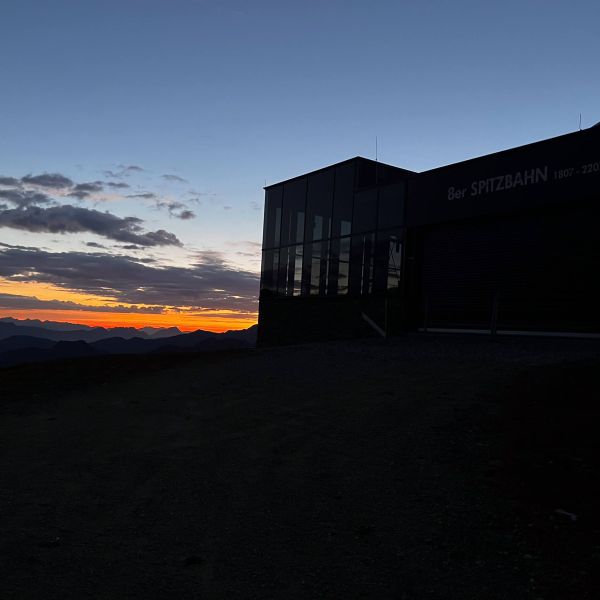 Sonnenuntergang Bergstation